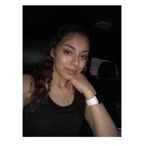 Meet your Posher, Danielle